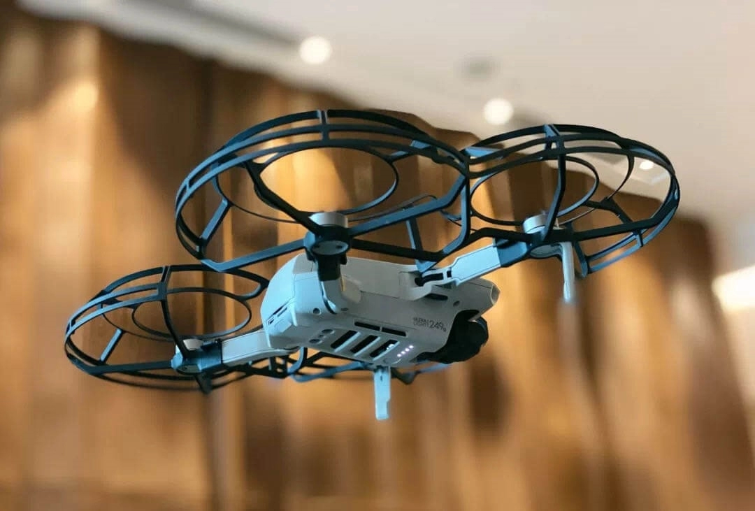 Mavic Mini летать в помещении